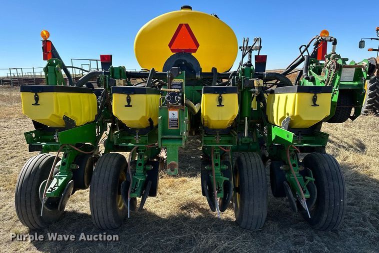 image for item DH1870 John Deere 1770NT  planter