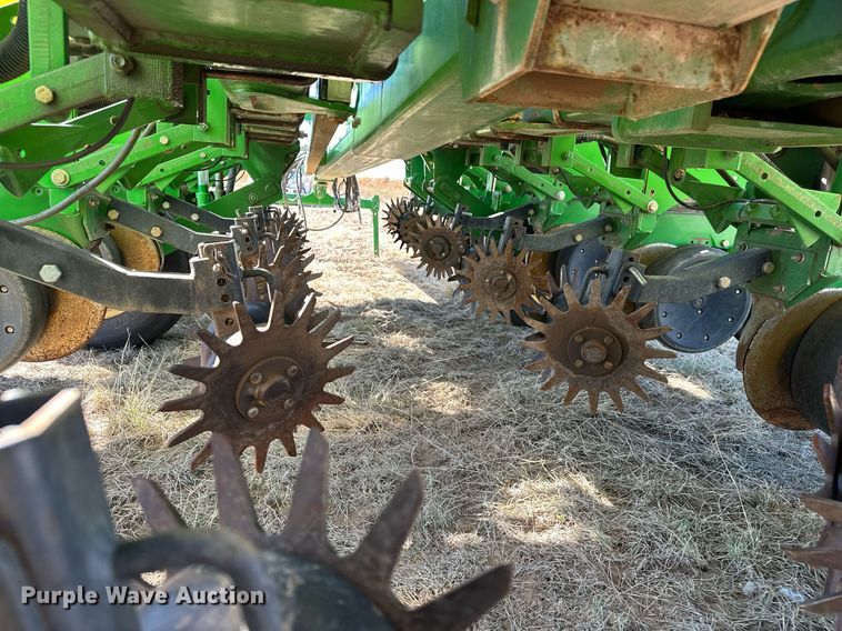 image for item DH1870 John Deere 1770NT  planter