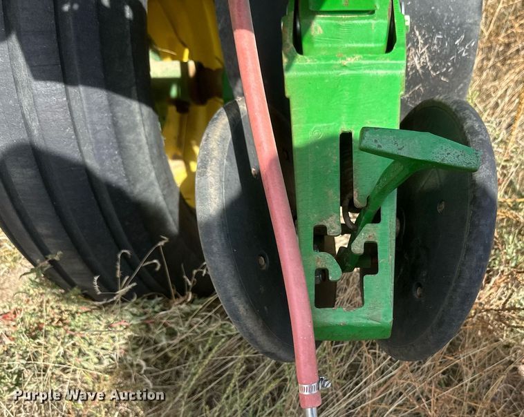 image for item DH1870 John Deere 1770NT  planter