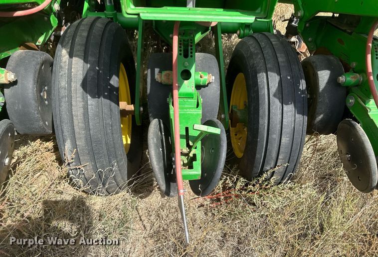 image for item DH1870 John Deere 1770NT  planter