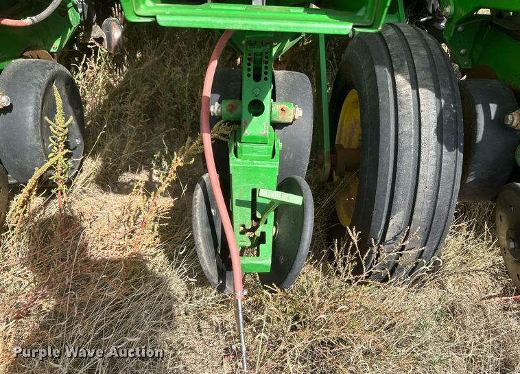 image for item DH1870 John Deere 1770NT  planter