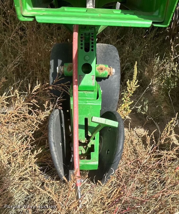 image for item DH1870 John Deere 1770NT  planter