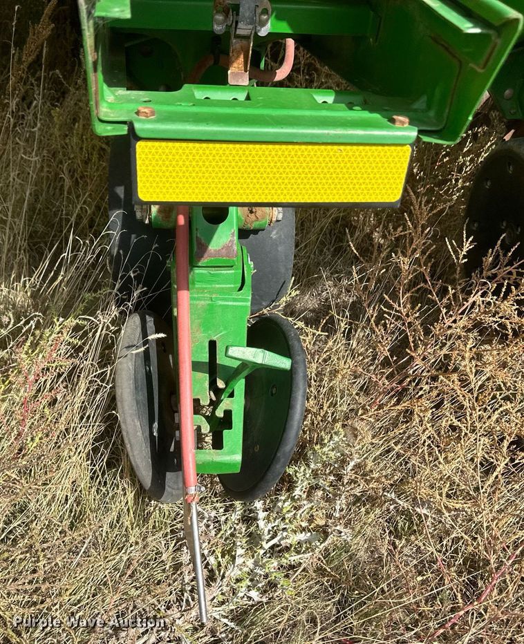 image for item DH1870 John Deere 1770NT  planter