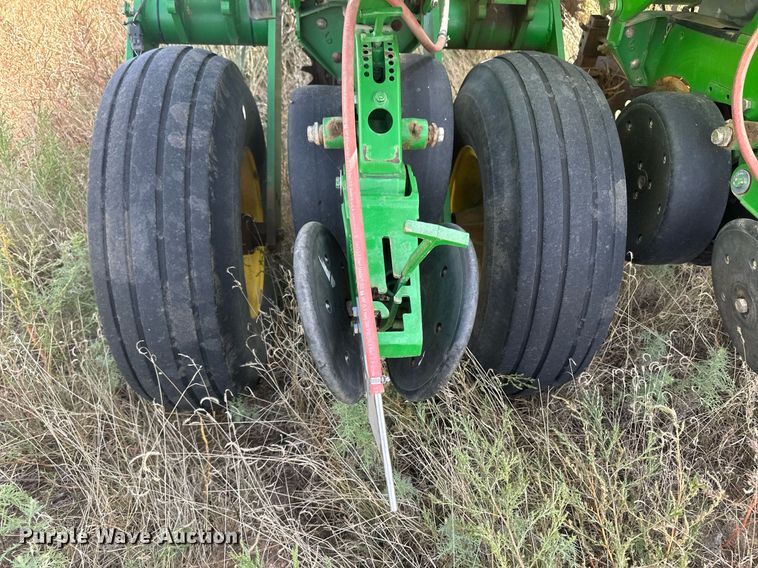 image for item DH1870 John Deere 1770NT  planter