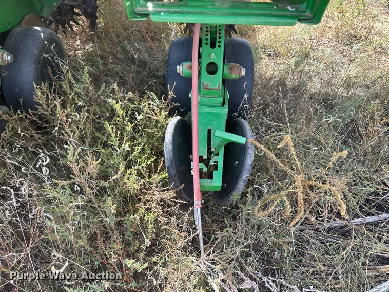 image for item DH1870 John Deere 1770NT  planter