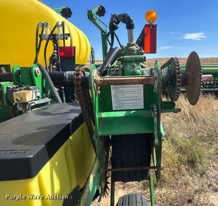 image for item DH1870 John Deere 1770NT  planter