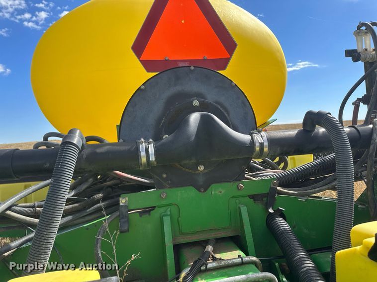 image for item DH1870 John Deere 1770NT  planter