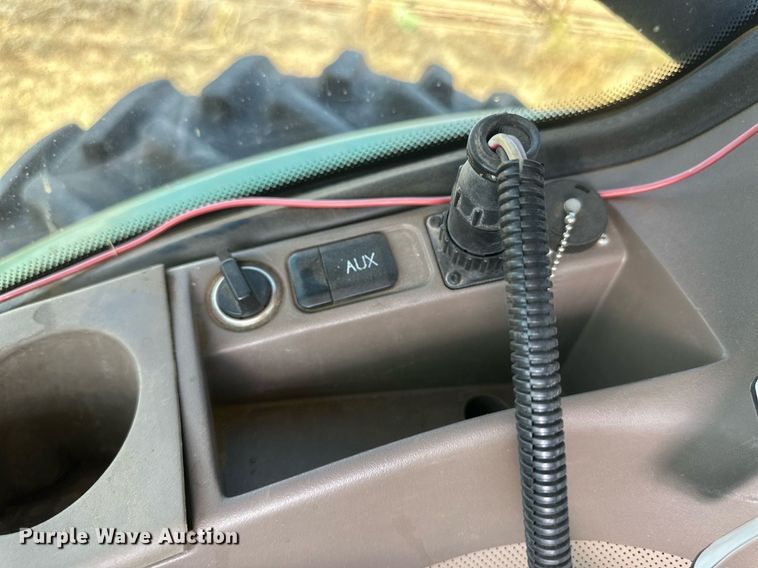 image for item DH1871 2013 John Deere 8335R  MFWD tractor