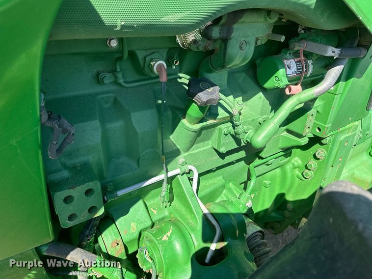 image for item DH1871 2013 John Deere 8335R  MFWD tractor