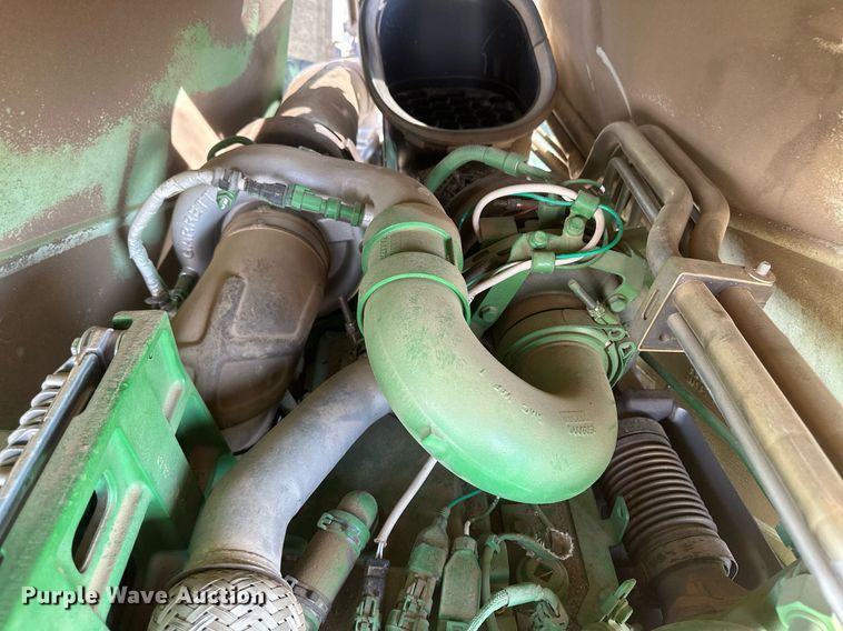 image for item DH1871 2013 John Deere 8335R  MFWD tractor