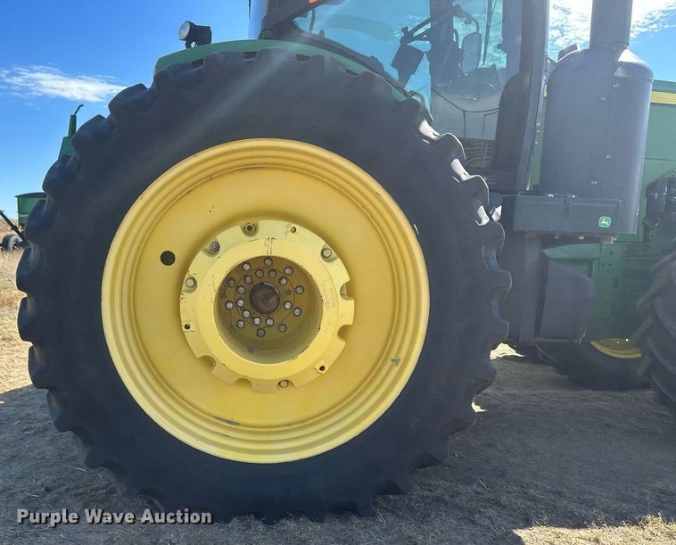 image for item DH1871 2013 John Deere 8335R  MFWD tractor