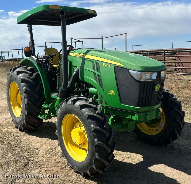 image for item DH1872 2015 John Deere 5100E  MFWD tractor
