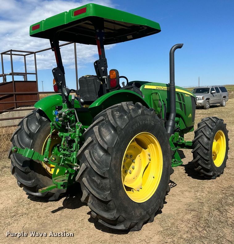 image for item DH1872 2015 John Deere 5100E  MFWD tractor