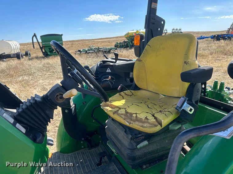 image for item DH1872 2015 John Deere 5100E  MFWD tractor