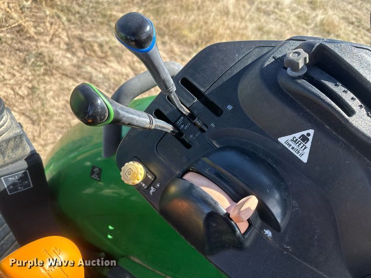 image for item DH1872 2015 John Deere 5100E  MFWD tractor