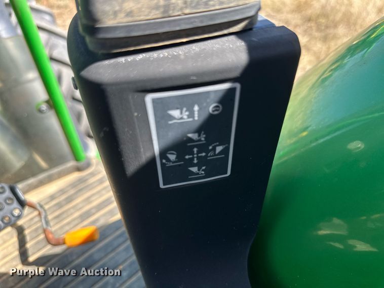 image for item DH1872 2015 John Deere 5100E  MFWD tractor