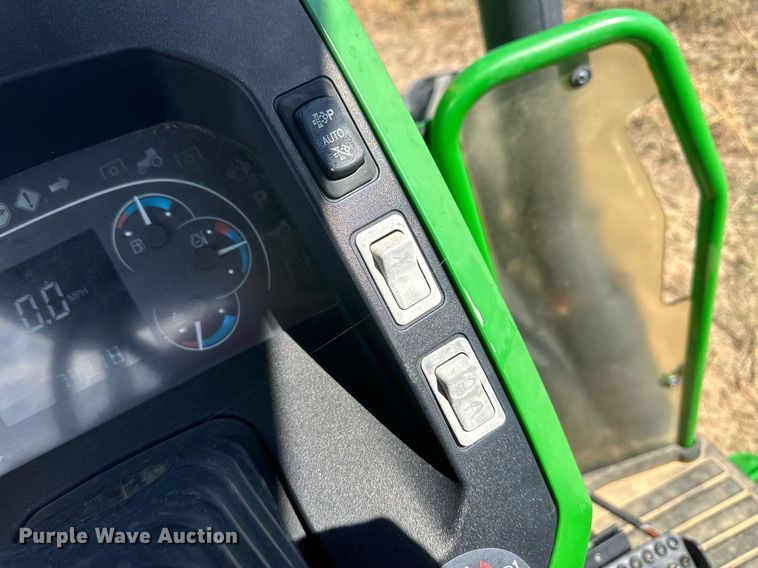 image for item DH1872 2015 John Deere 5100E  MFWD tractor