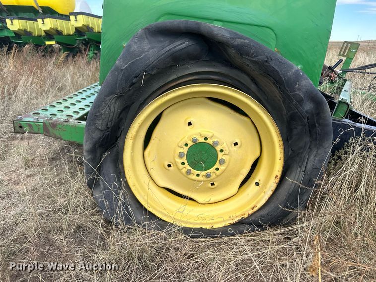 image for item DH1873 John Deere 450  grain drill