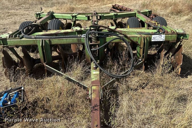 image for item DH1876 John Deere 1630  tandem disk