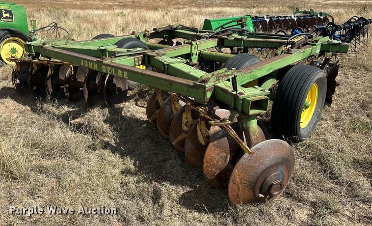 image for item DH1876 John Deere 1630  tandem disk