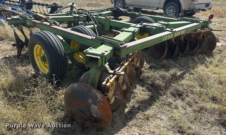 image for item DH1876 John Deere 1630  tandem disk