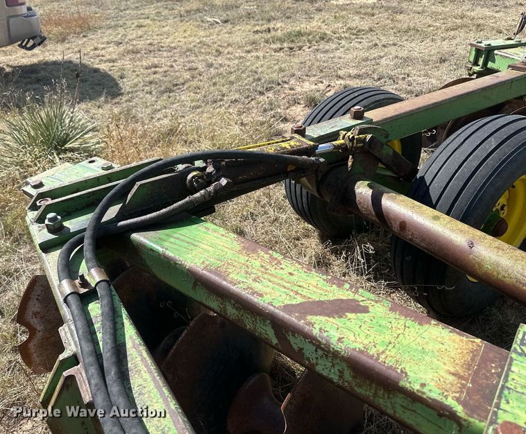 image for item DH1876 John Deere 1630  tandem disk