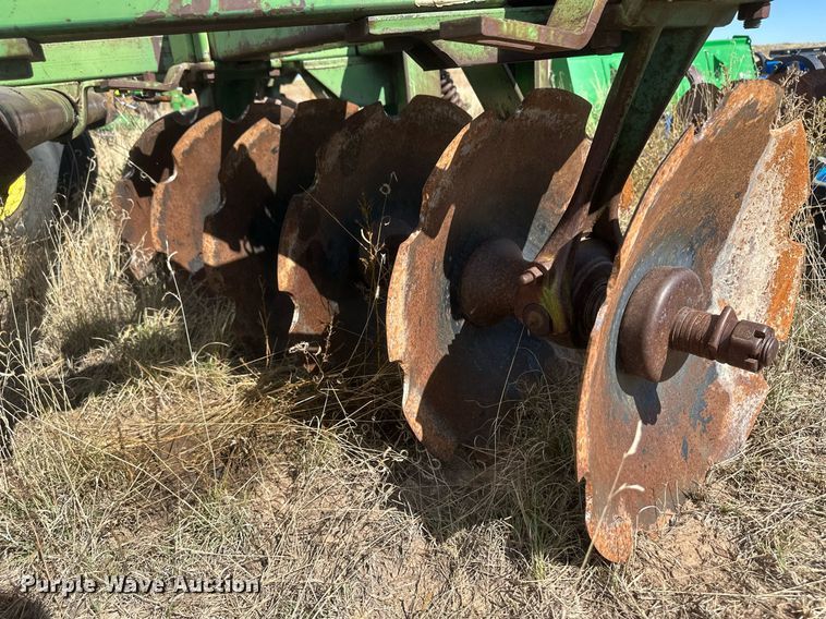 image for item DH1876 John Deere 1630  tandem disk