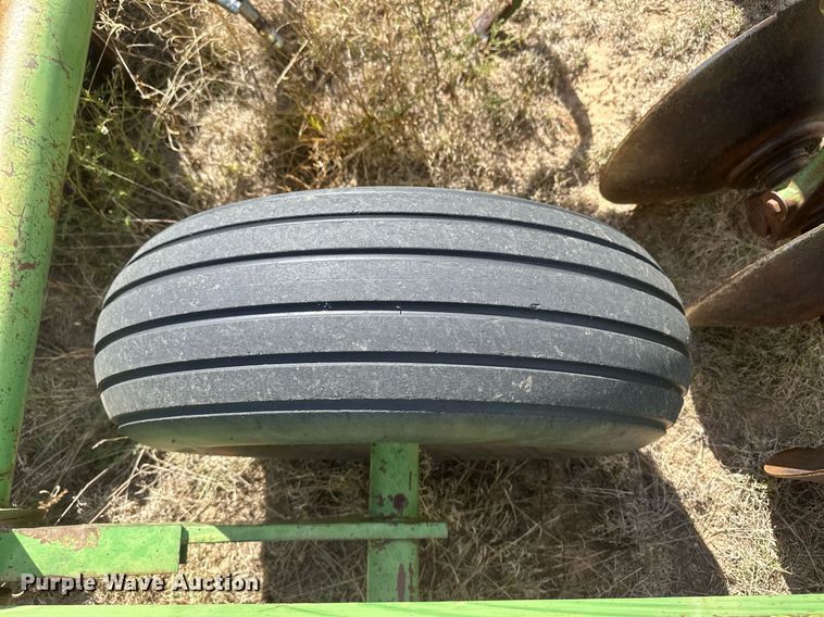 image for item DH1876 John Deere 1630  tandem disk