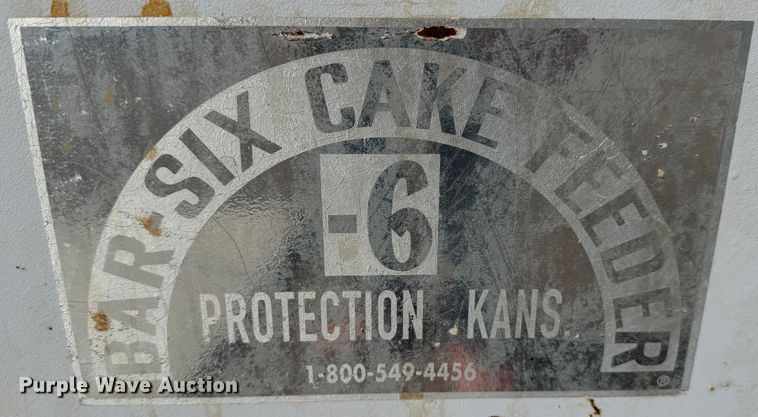 image for item DK2556 Bar-Six  cake feeder