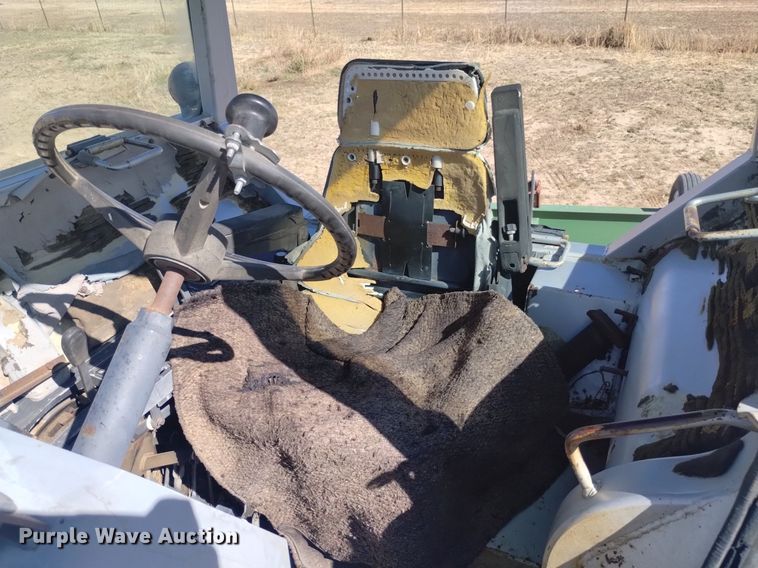 image for item DK8849 1989 White 120T  tractor