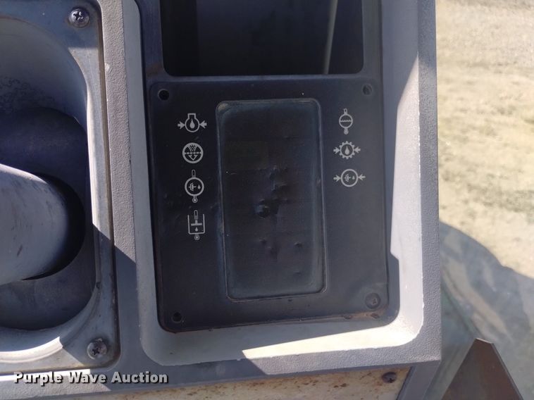 image for item DK8849 1989 White 120T  tractor