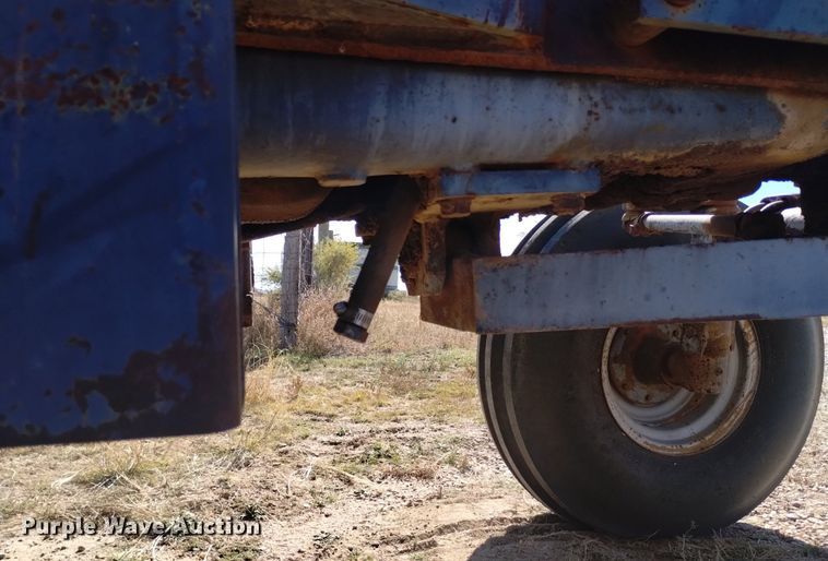 image for item DK8849 1989 White 120T  tractor