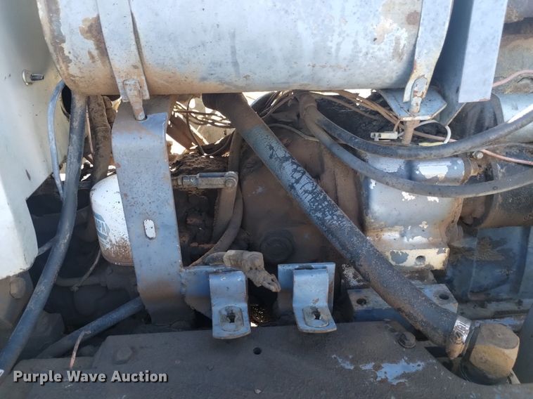 image for item DK8849 1989 White 120T  tractor