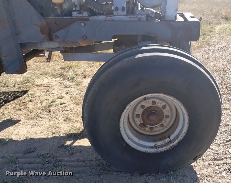 image for item DK8849 1989 White 120T  tractor