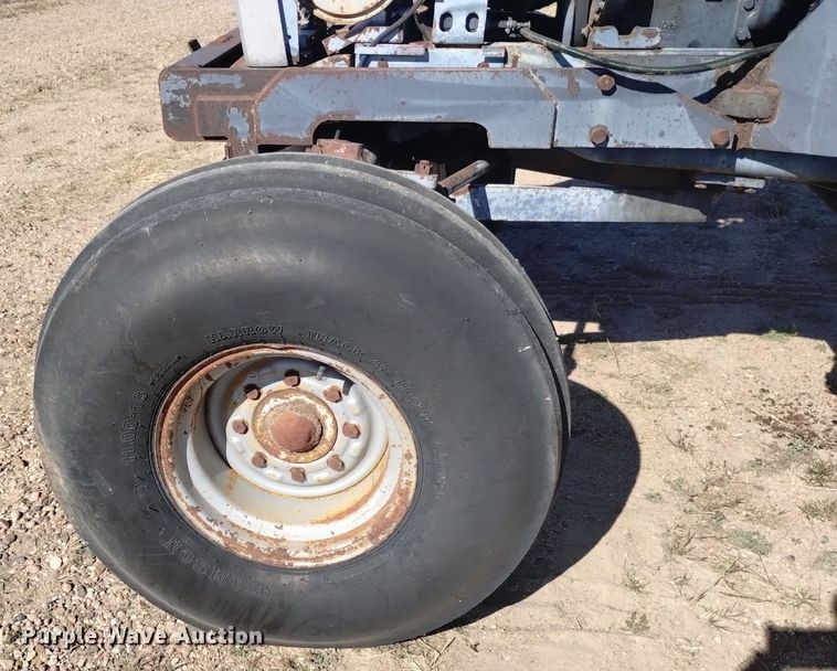 image for item DK8849 1989 White 120T  tractor