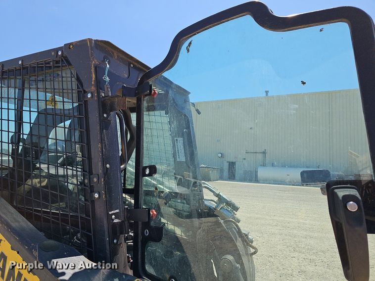 image for item DN8605 2017 New Holland C232  tracked skid steer loader