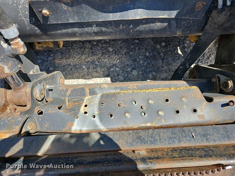 image for item DN8605 2017 New Holland C232  tracked skid steer loader