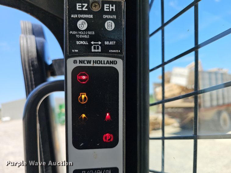 image for item DN8605 2017 New Holland C232  tracked skid steer loader