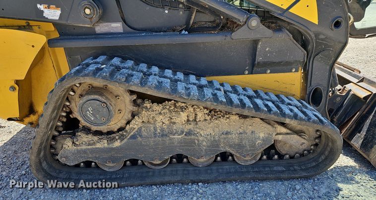 image for item DN8605 2017 New Holland C232  tracked skid steer loader