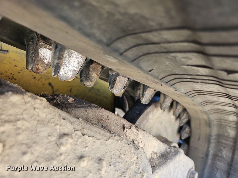 image for item DN8605 2017 New Holland C232  tracked skid steer loader