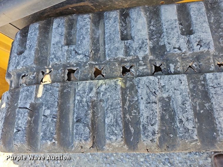 image for item DN8605 2017 New Holland C232  tracked skid steer loader