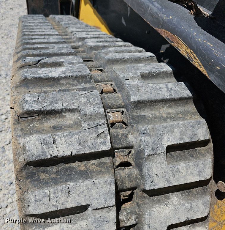 image for item DN8605 2017 New Holland C232  tracked skid steer loader