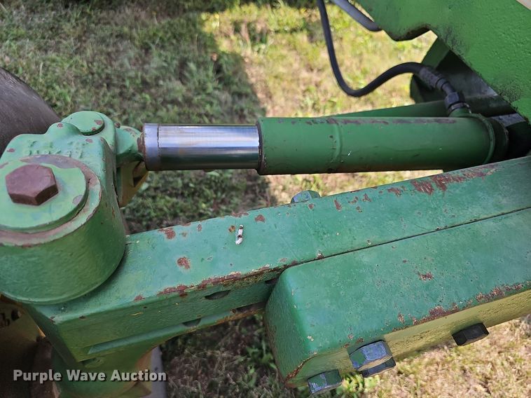 image for item DN8725 1988 John Deere 2955  tractor