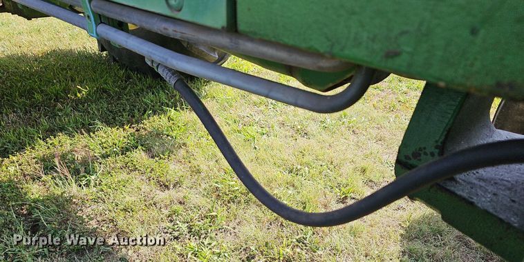 image for item DN8725 1988 John Deere 2955  tractor