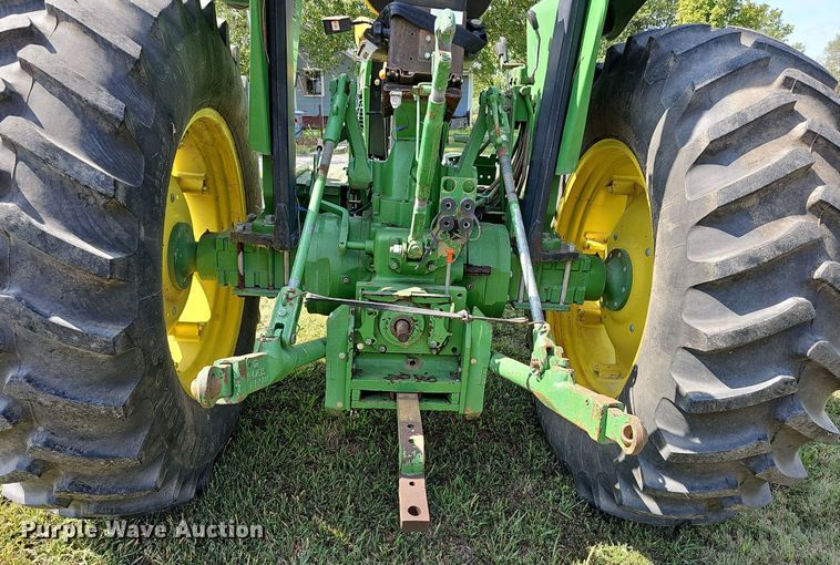 image for item DN8725 1988 John Deere 2955  tractor
