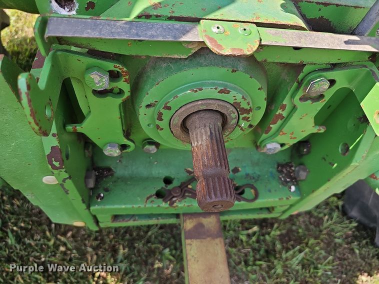 image for item DN8725 1988 John Deere 2955  tractor