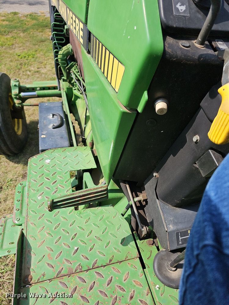 image for item DN8725 1988 John Deere 2955  tractor