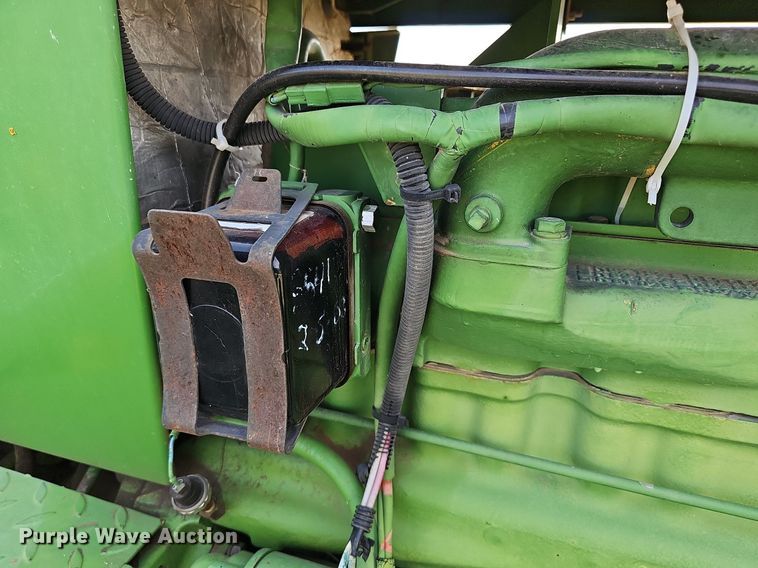 image for item DN8725 1988 John Deere 2955  tractor