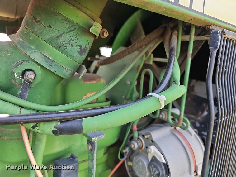 image for item DN8725 1988 John Deere 2955  tractor