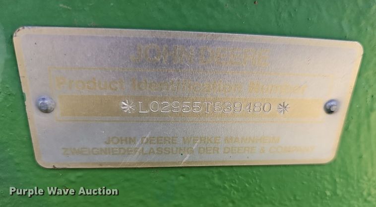 image for item DN8725 1988 John Deere 2955  tractor